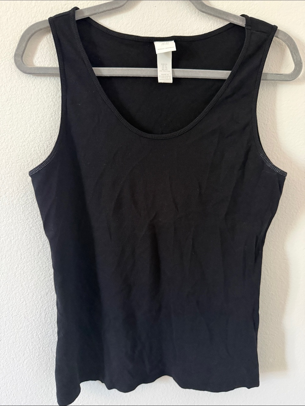 H&M Black Ribbed Tank Top - Women's Scoop Neck Sleeveless Shell